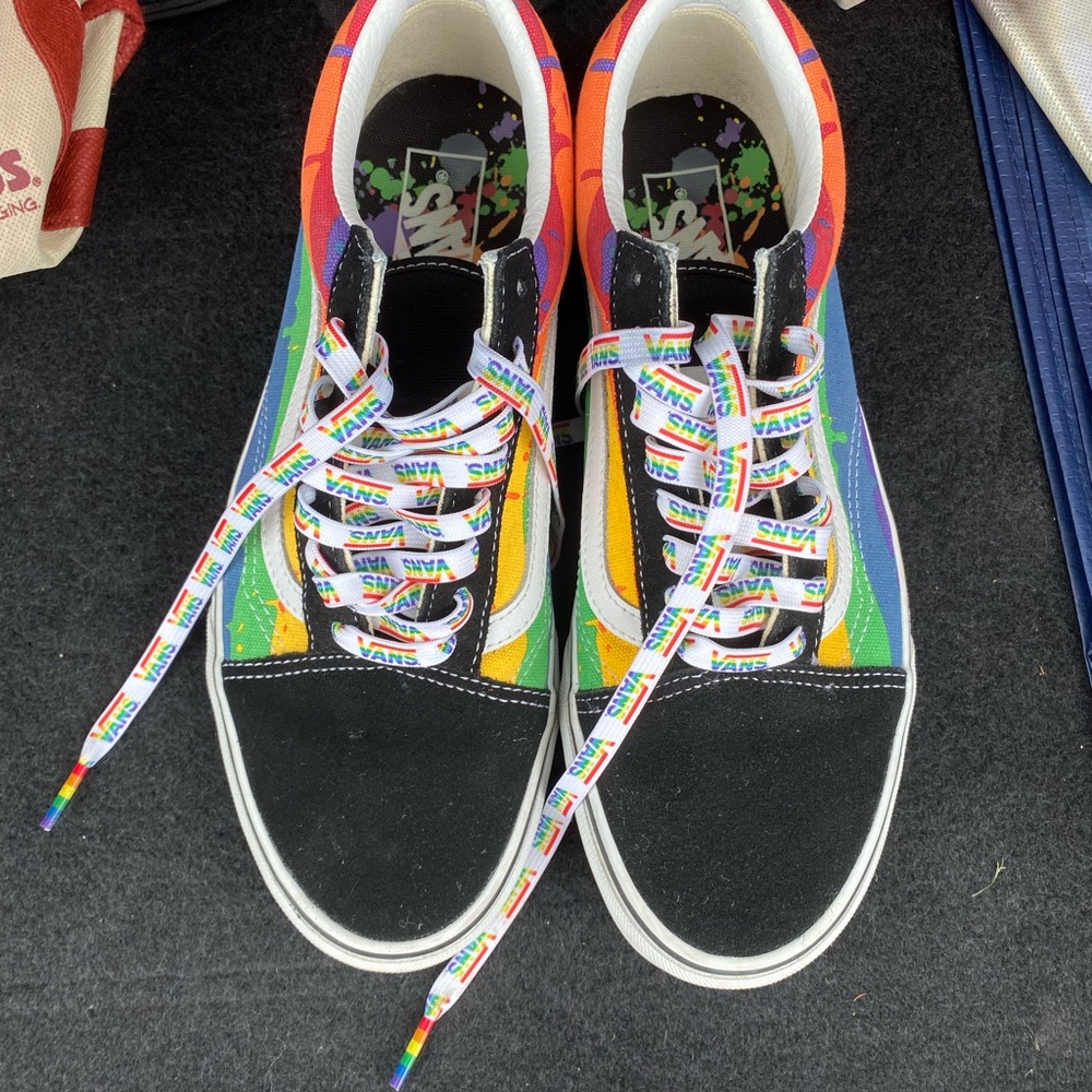 Rainbow Art Vans